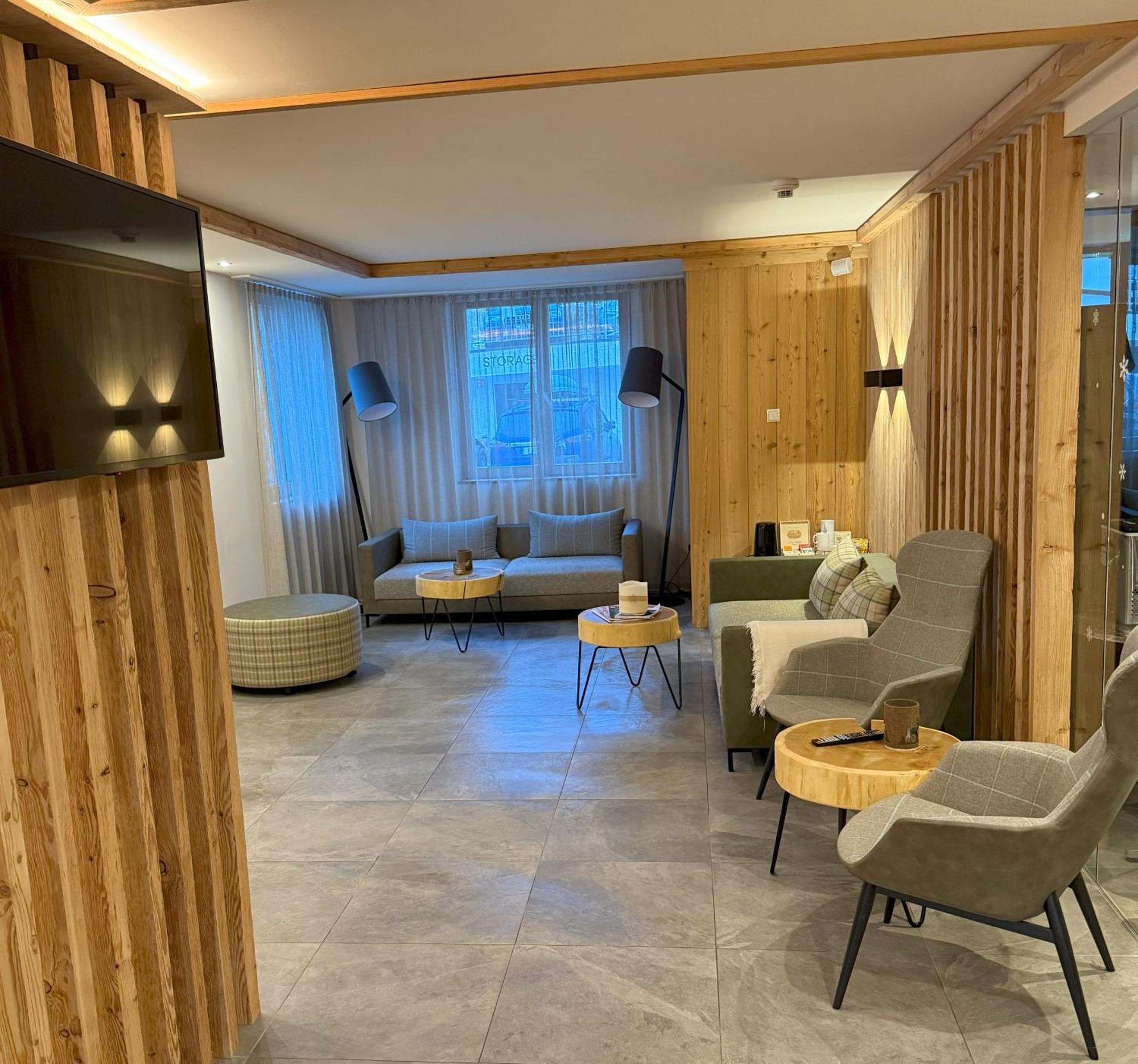 Alpin Apartments マイヤーホーフェン エクステリア 写真